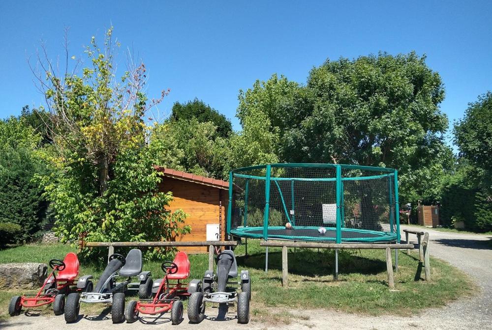 Hotel Domaine Des Epinettes Saint-Romain-de-Jalionas Exteriér fotografie